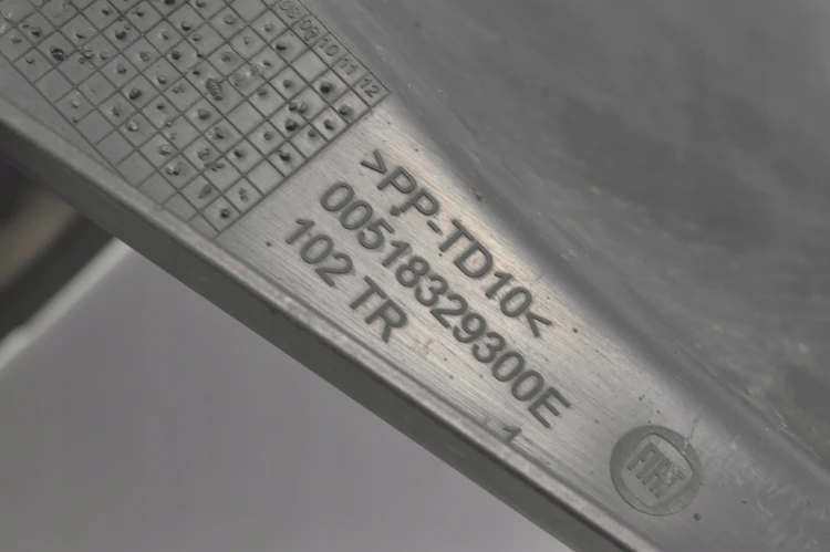 6f1e56a0a35eb135a70acd3ae79e0abf.jpg